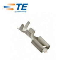 TE / AMP Connector 63477-1