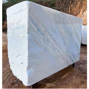 Vapustav sinine marmor, mis on kristallsinine