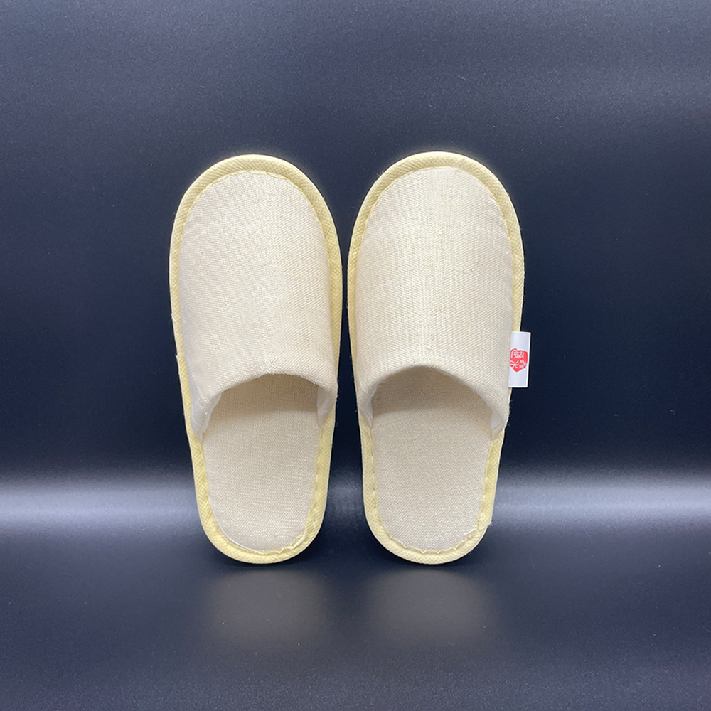 Bulk Hotel Slippers with Customized Logo and Factory Price 1