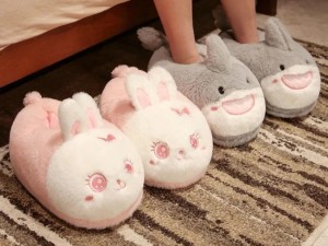 The Art of Crafting Plush Slippers: A Summer Edition