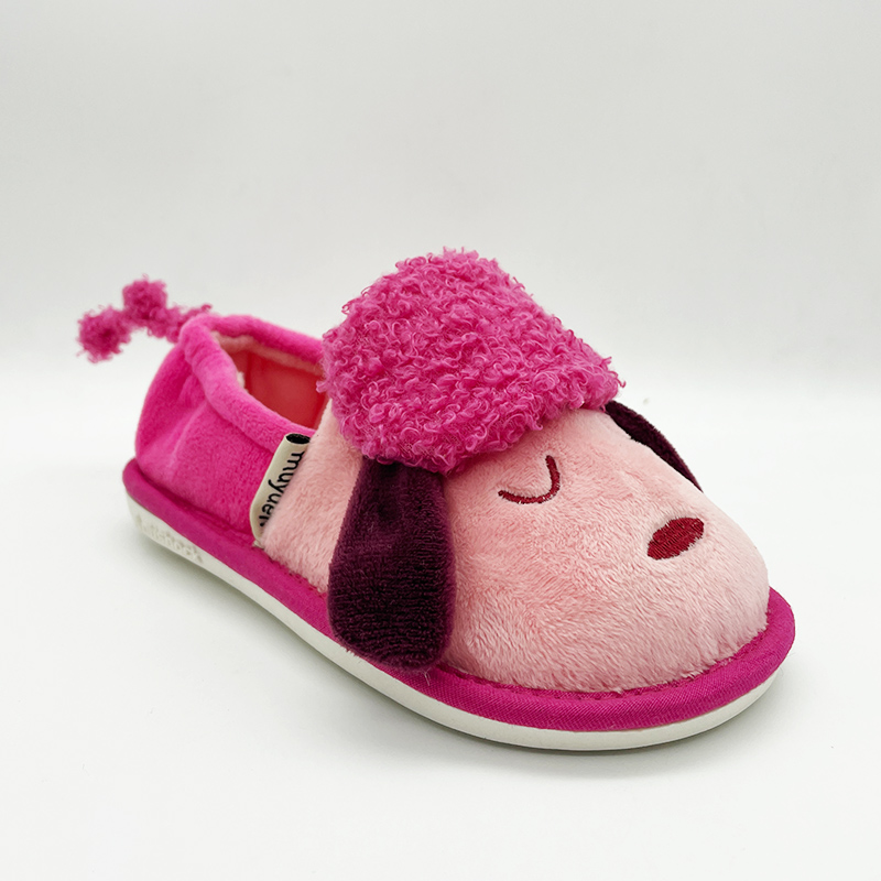 Puppies furry shoes1
