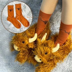 Unisex Highland Cow Slippers with Socks Warm Plussh Scottish Cow Slippers with Cow Shape Design