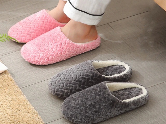 Unveiling the Cozy Chic: Exploring the Latest Fashion Trends in Home Slippers