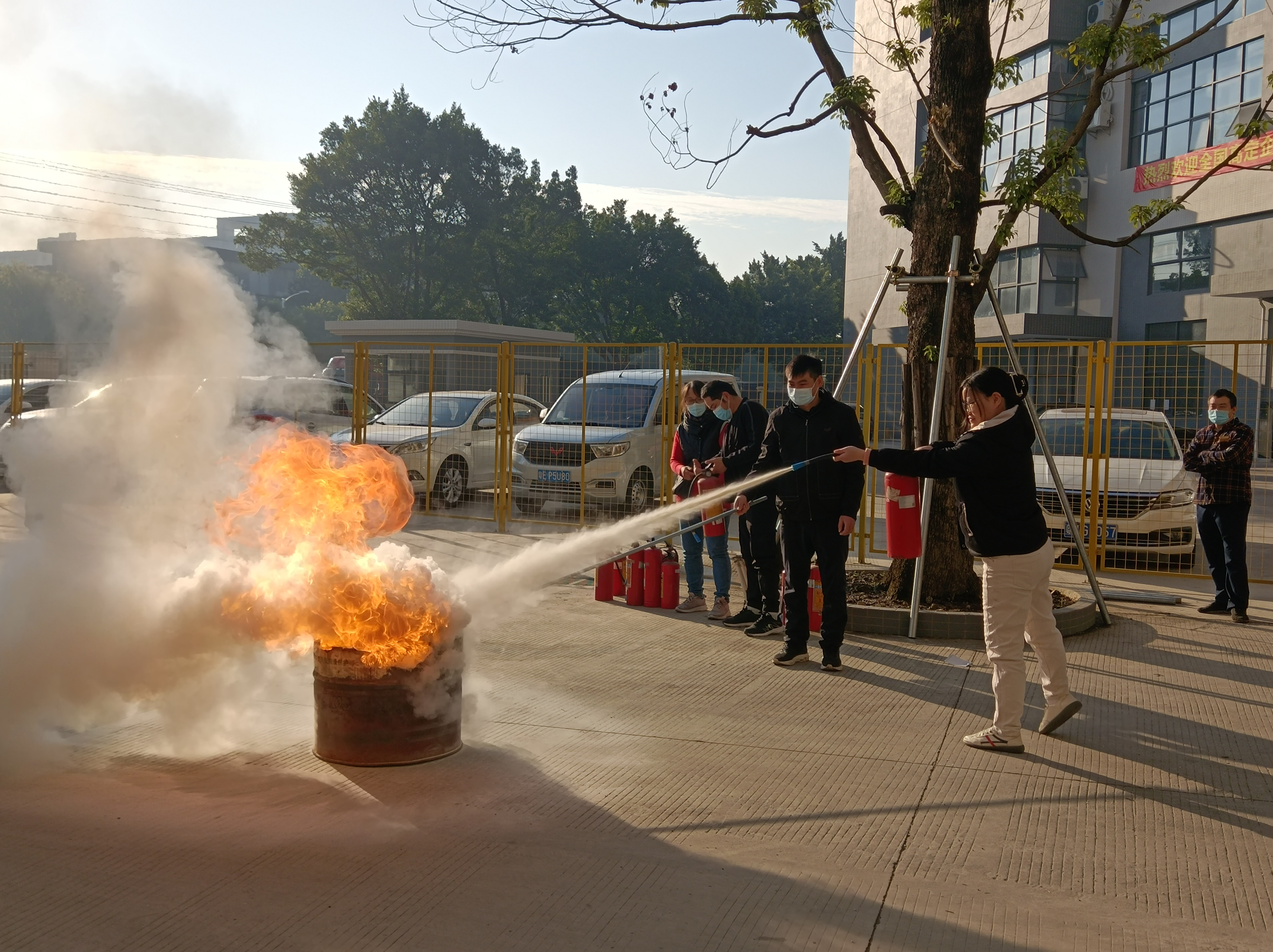 Celebrating the successful completion of the fire drill at Foshan Yide Plastic Products Co., Ltd. in 2023 winter.