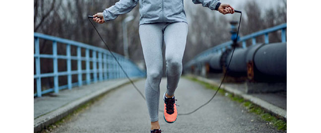 Jumping rope vs. jumping jacks, which burns fat better?