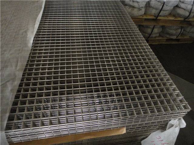 pl13303507-3_x3_strong_firm_welded_wire_livestock_panels_poultry_wire_mesh_fencing_panels