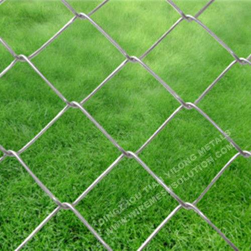 pl29812822-2_0mm_wire_diameter_chain_mesh_fencing_55_x_55_twisted_selvages_for_residence