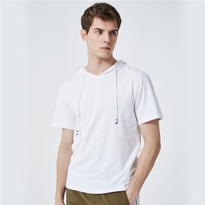 Men’s short-sleeved T-shirt with hooded