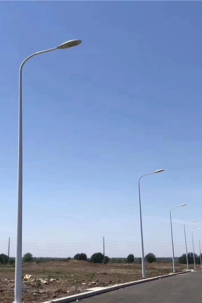 What are the classification and materials of street lamp poles?