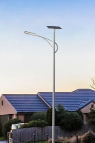 Which solar panel is best for street light?