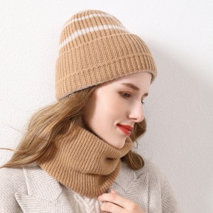 Wholesale Warm Women 100% Merino Wool Hat and Infinity Scarf for One Set