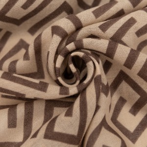 Wholesale printed fashion scarf online for ladies China Factory