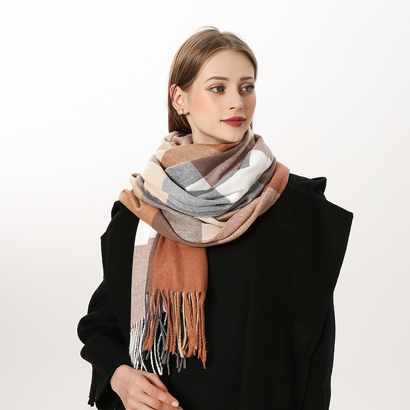 Trendy Winter Long Scarf with Tassel China OEM Factory Featured Image