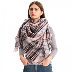 Thick Women’s Triangular Scarf with Fringe China Factory