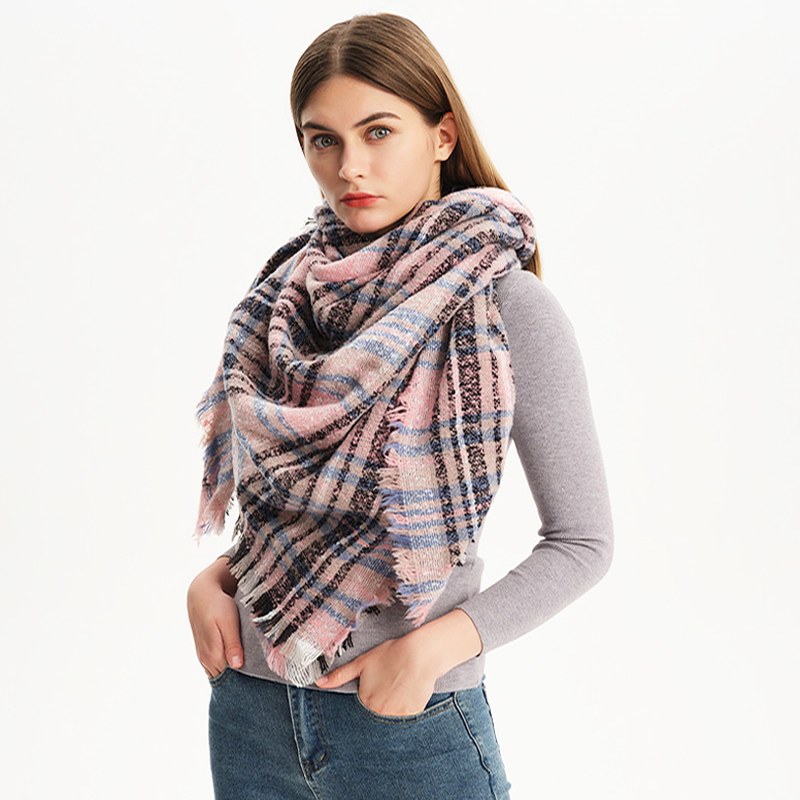 Trendy Women Thick Plaid Triangular Scarf China Factory Featured Image