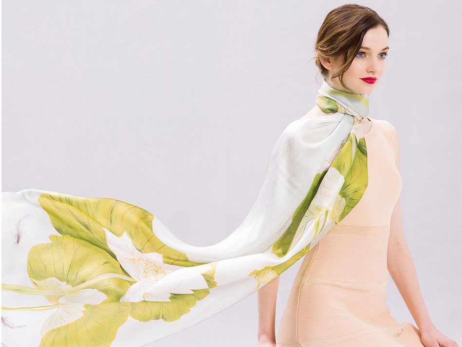 Pretty Silk Scarves to Add a Stylish Spin to Your Common Attire