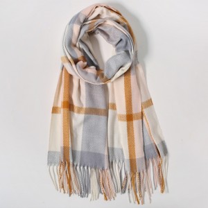 Wholesale checked Long Scarf for Women China Factory