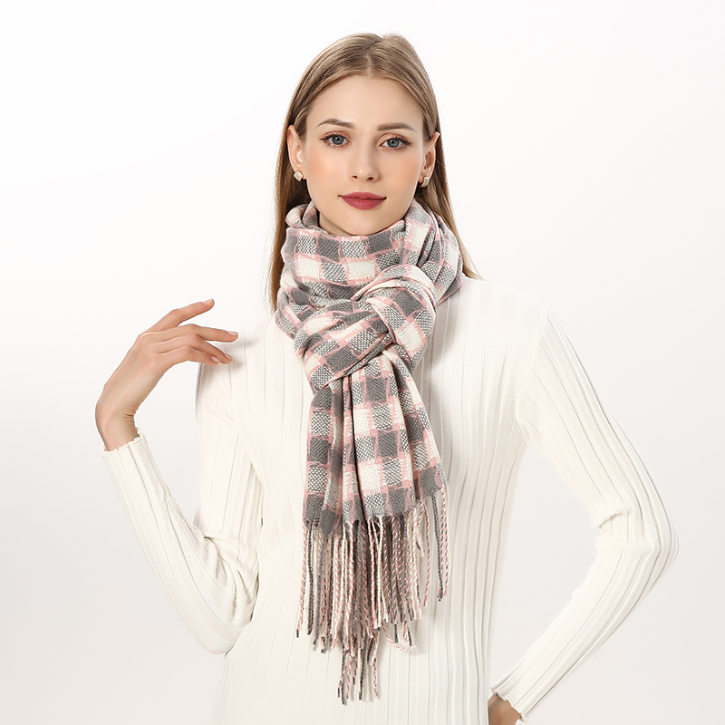 Women Checked Scarf 1