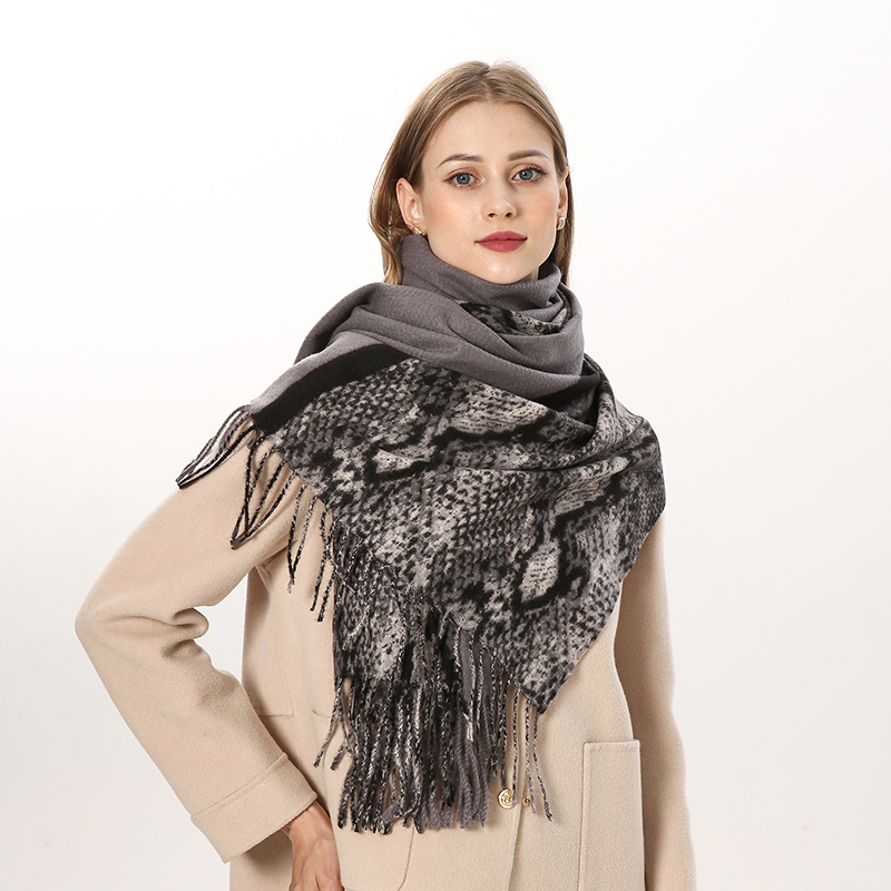 Oversized Chic Long Scarf for Womens China OEM Supplier Featured Image