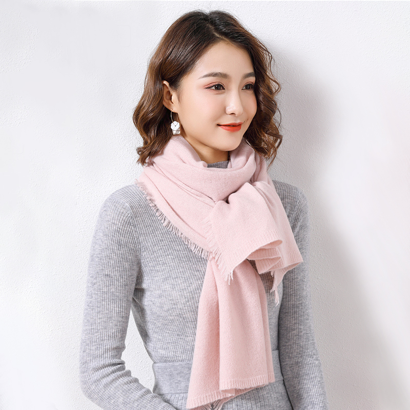 Wholesale Price China Wool Blend Scarf - Wholesale Warm Women Natural Wool Scarf China OEM Manufacturer – Iwell