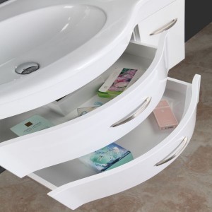 Luksuzna moderna kopalniška omarica v beli barvi