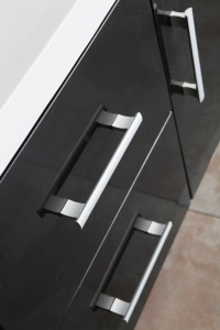 Premium-kylpyhuonekaappi – laadukasta MDF-materiaalia ja ylellinen tyyli JS-8650B