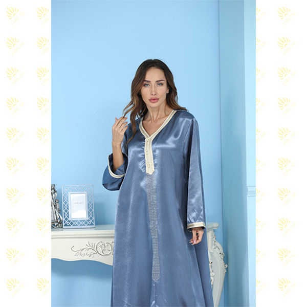 JK003  Elegant Muslim Islamic Robe Embroidery Kaftan