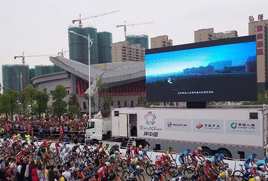 New Tool for outdoor mobile live broadcasting—Jingchuan LED vehicle-mounted screen
