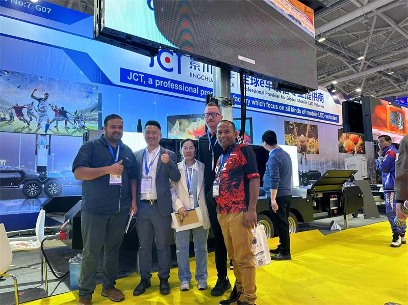 JCT skinner på ISLE Shenzhen med sin nyeste LED-bilskærm