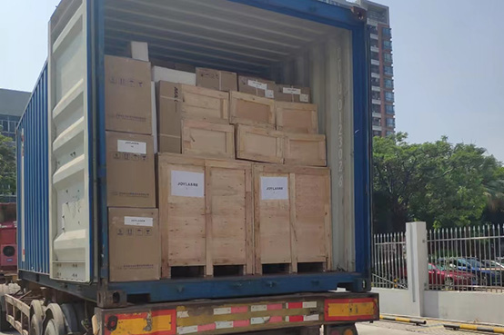 On December 18, 2022, the products sent by Dongguan Jiazhun Laser to India Branch were formally packed and transported.