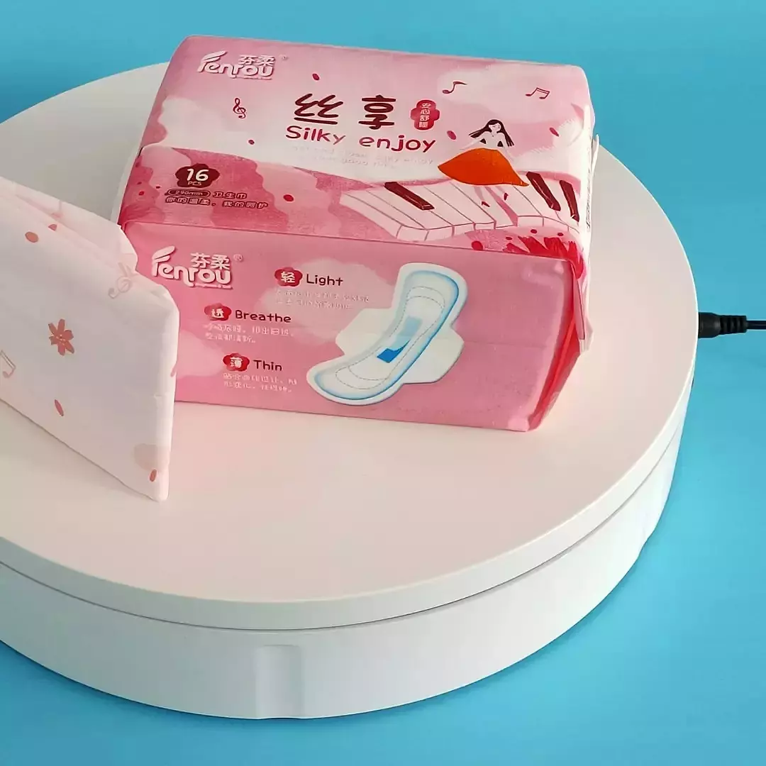 Kitajska dober dobavitelj visok vpojni OEM sanitry blazinice brezplačno slog