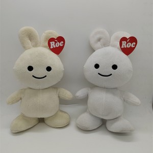 צעצועי קטיפה ארנבים לבנים וחמודים