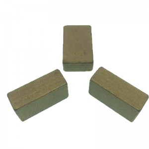 Högkvalitativa sågblad och segment av kalkstensblock