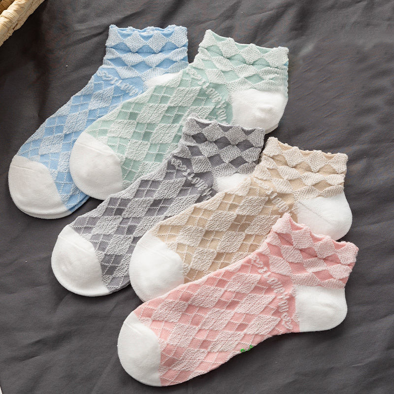 Letter Big Literary Women’s Lovely Japanese Shallow Socks Korean Breathable Verstaile Women Socks Featured Image
