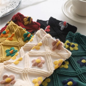 Wholesale Fashion Floral Cotton Colorful Mid Tube Socks 3D Lattice Pattern Elegant Cute Crew Socks For Women