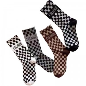 Wholesale Cotton Fashion Plaid Pattern Coloful Sports Casual Middle Tube Socks For Women