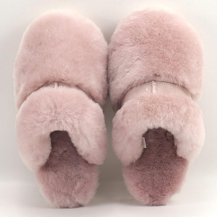 1furry slippers for winter