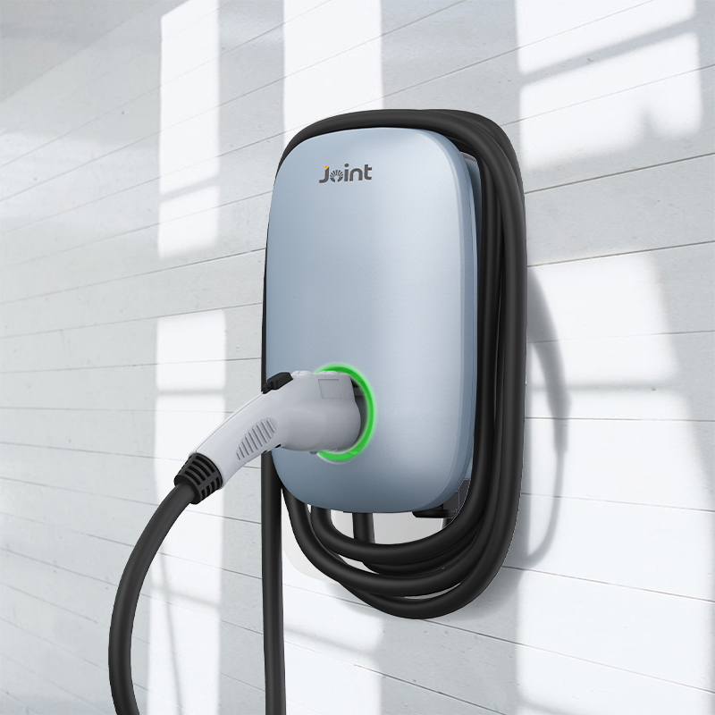 China Wall Box EV Charger 7.4KW 32A EV Charger Vehicle to Home