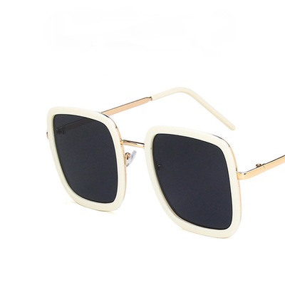 Factory wholesale Trendy Sunglasses 2019 - Joysee 2021 9060 Healthy Material Ultra-large Box Square Anti-ultraviolet Trend Sunglasses – Joysee detail pictures