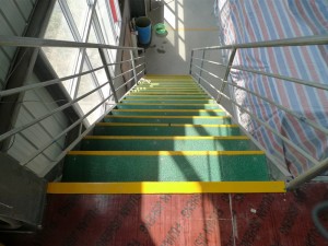 Quots for China High Strenth FRP Stair Tread