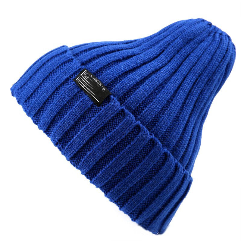 Winter Fashion Knitted beanie Hats with woven label