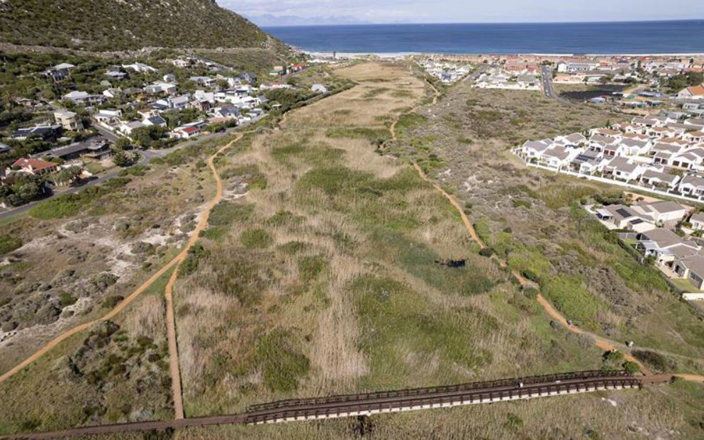 Massiva muddringsoperationer startar i Kapstaden