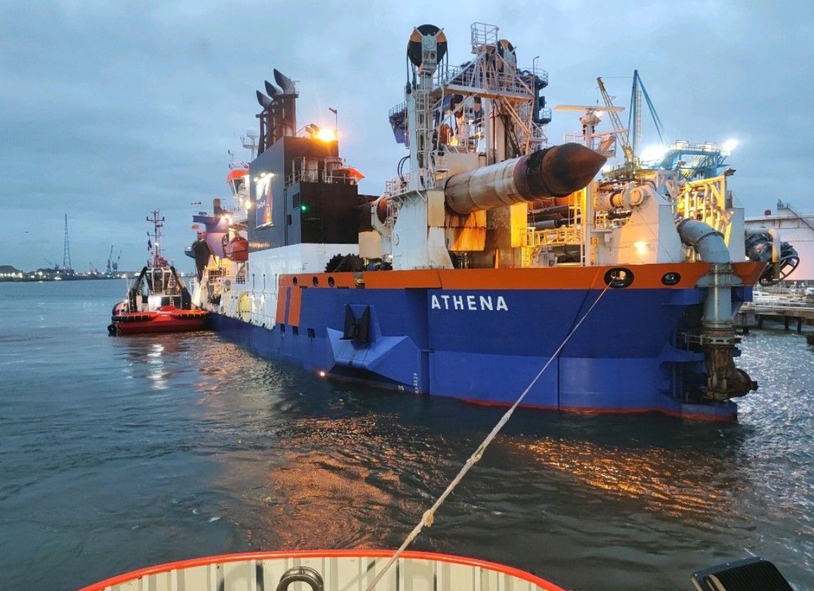 Van Oord’s dredger Athena ready for the River Tees scheme