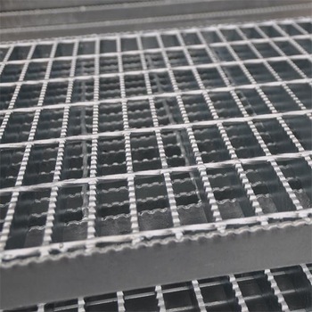 Precautions for toothed steel grating
