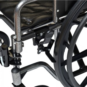W28-Kørestol med aftagelige armlæn