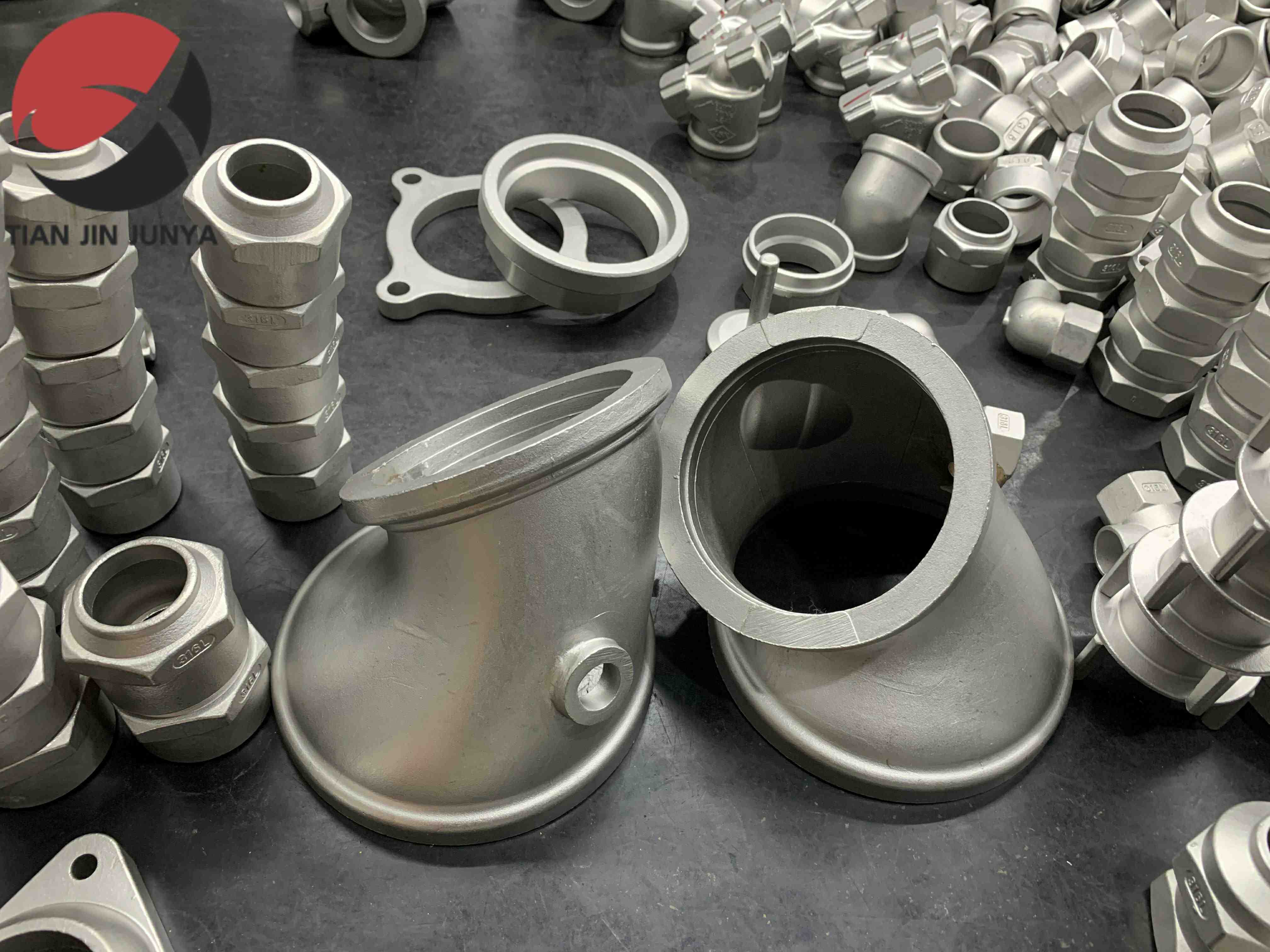 Junya Casting High Precision Stainless Steel Irregularity Customize by Pictures CNC Milling Machining Parts for Strengthening Parts Featured Image