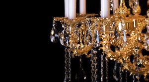 Seria Catania pentru candelabru din alama, candelabru de cristal, candelabru francez din alama, candelabru din alama, iluminat din alama, candelabru Vila