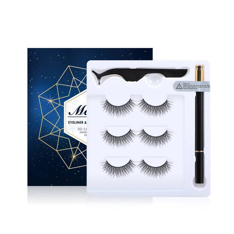 magnetic-lashes-with-eyeliner