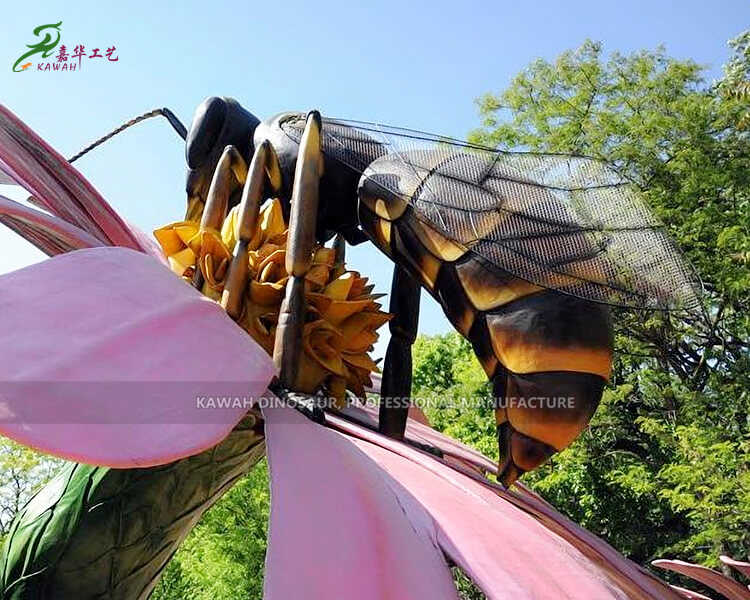 1 Animatronic Insect Honeybee Outdoor Park Showcases Honey Picking Among Ornamental Flowers