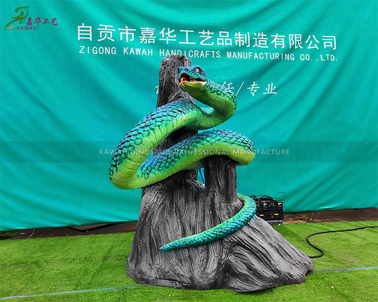 Customized Realistic Aniamtronic Snake Statue Animatronic Animals Featured Image